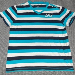 Women's XL Striped Aeropostale V Neck Shortsleeve
